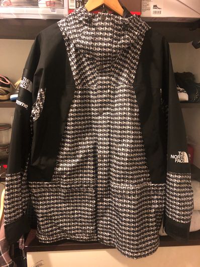 Supreme x The North Face Studded Mountain Light Jacket "Black"