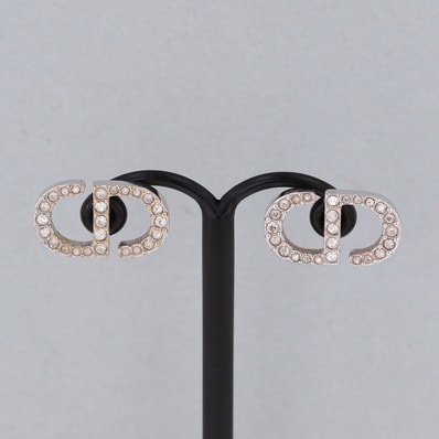 Dior ディオール Petit CD スタッド ピアス SILVER ピアス E1742PTCCY_D102 メタル シルバー レディース【中古】
