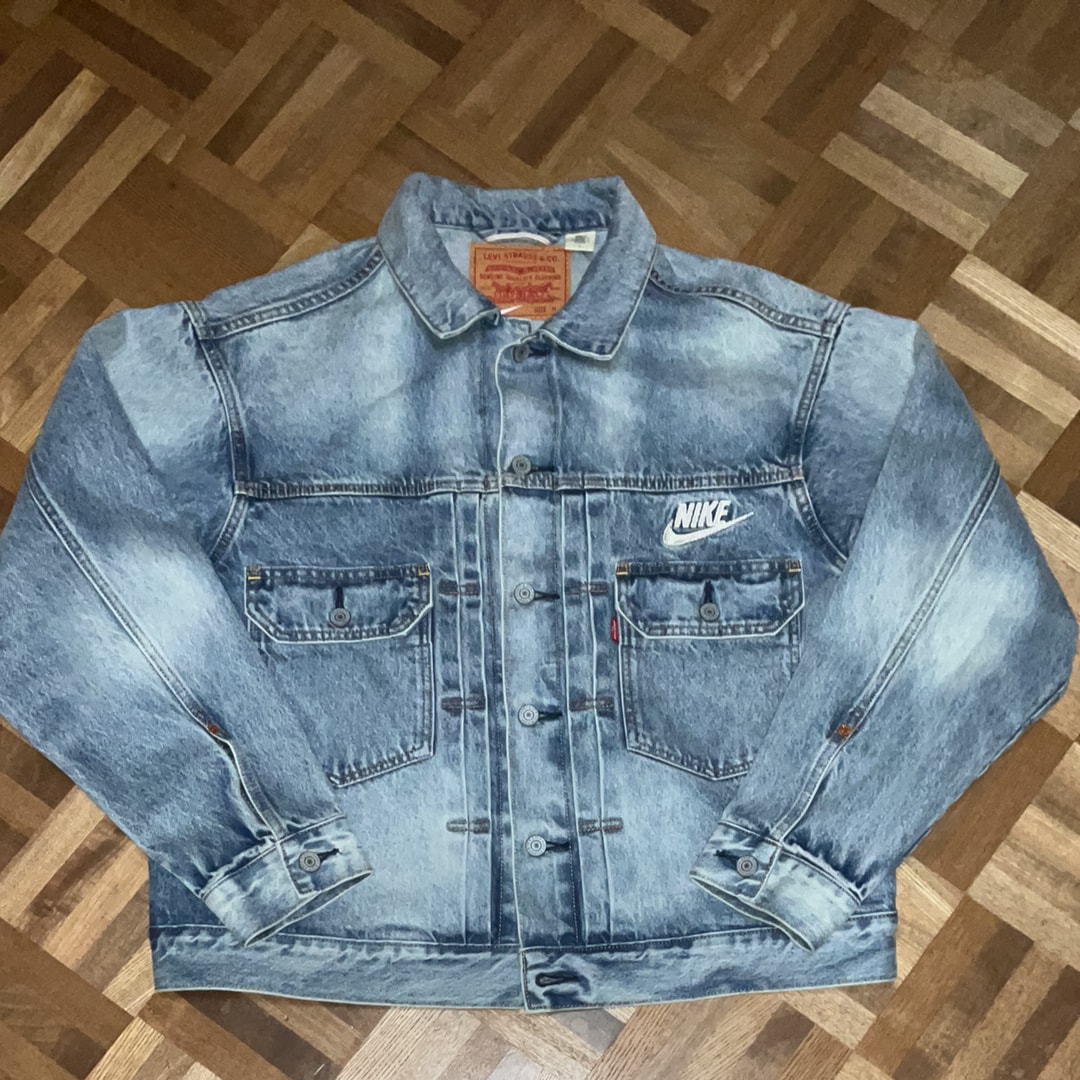 LEVI'S x Nike Denim Trucker Jacket "Light Indigo" 002TM-0000