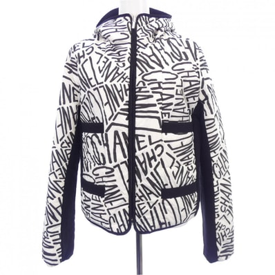 シャネル CHANEL P70625V62737 ダウンジャケット