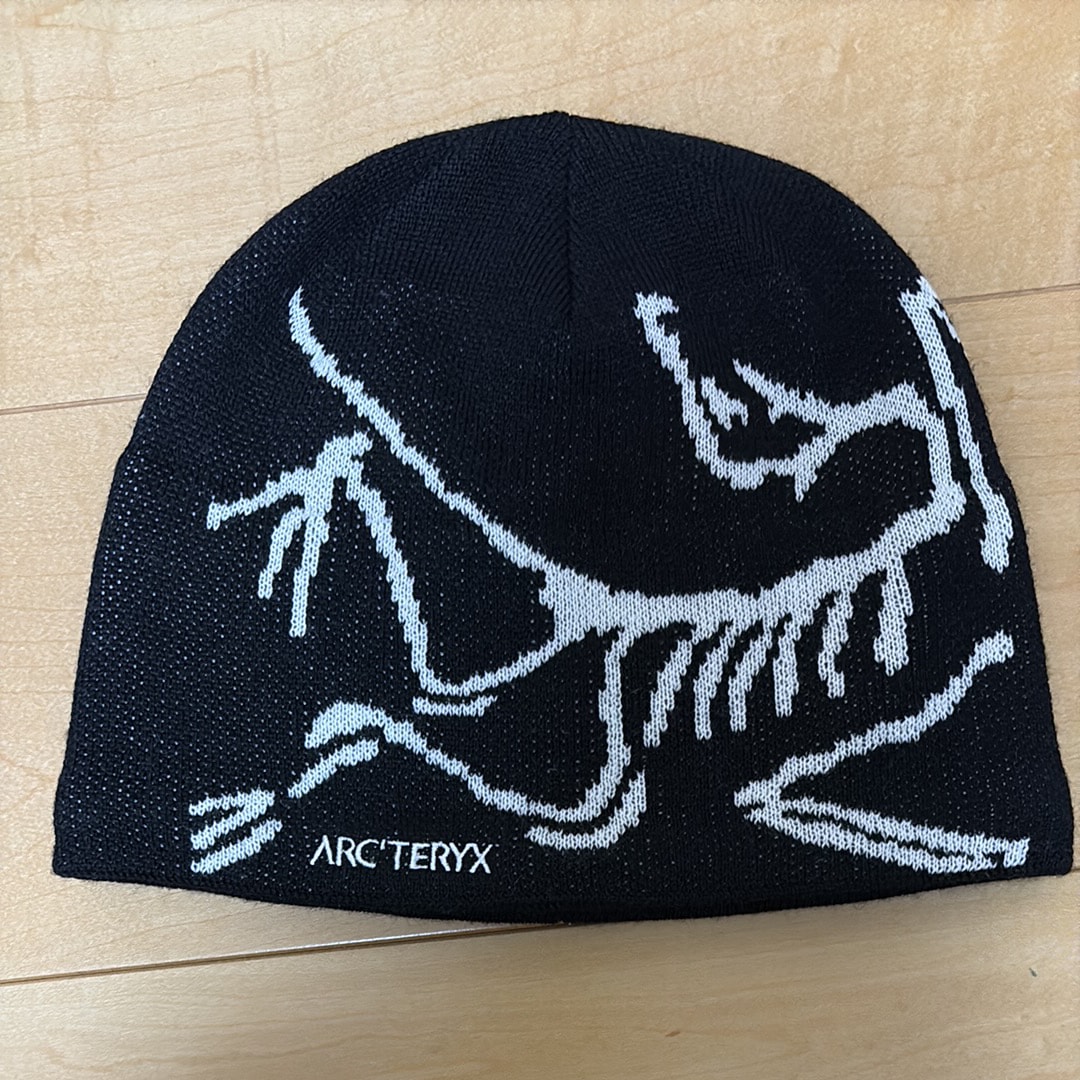 SOL soonerorlater Spread Heart Beanie 