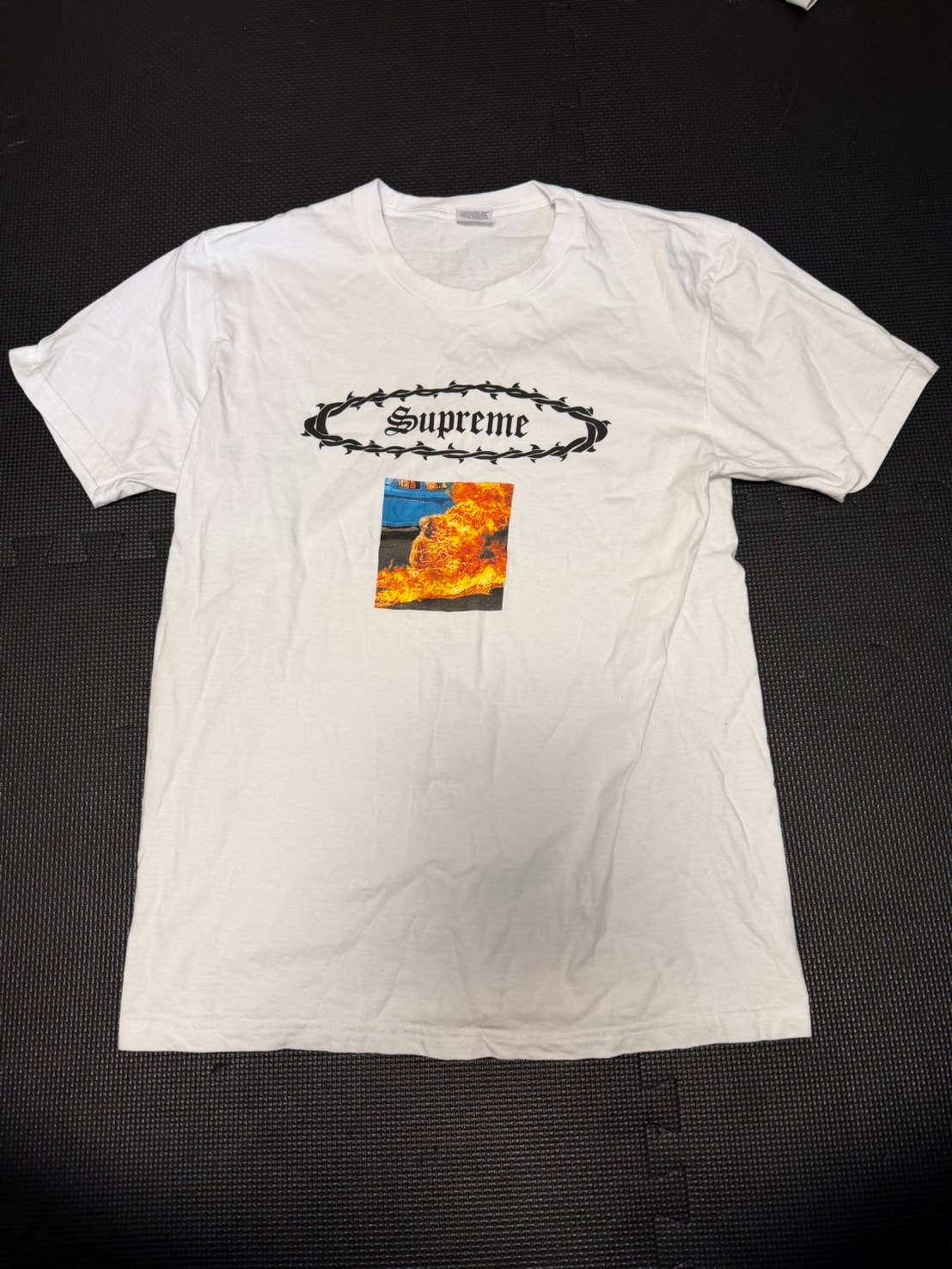 supreme eternal Tee シュプリーム　tシャツ