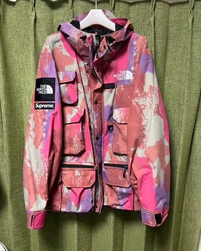 Supreme x The North Face Cargo Jacket "Pink"
