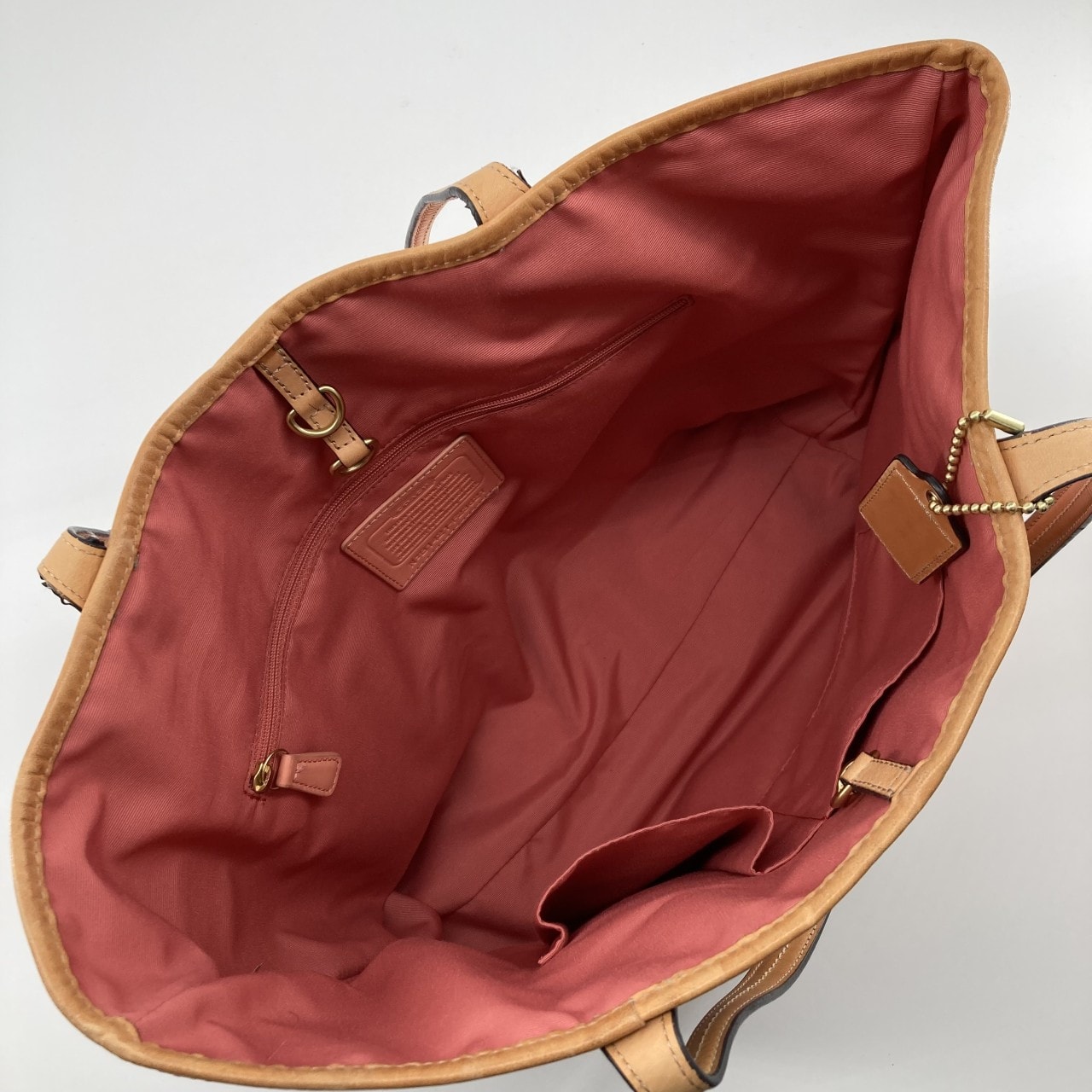 C (やや傷や汚れあり)】COACH(コーチ) シグネチャー柄 F23621 トート C (やや傷や汚れあり)】COACH(コーチ) シグネチャー柄 F23621 トート