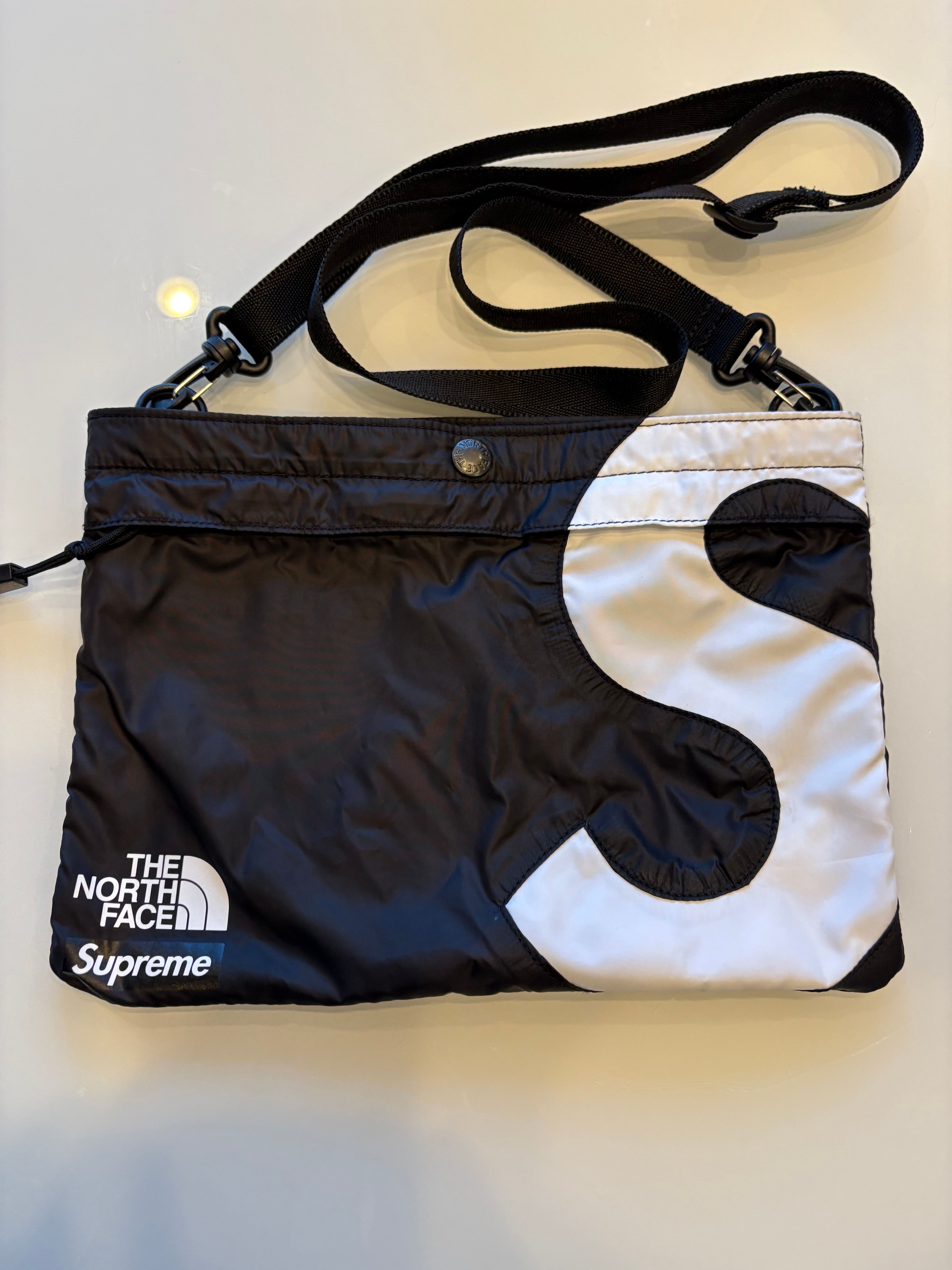 Supreme x The North Face S Logo Shoulder Bag "Black"