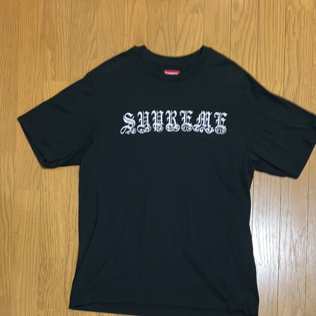 Supreme Old English Rhinestone S/S Top 