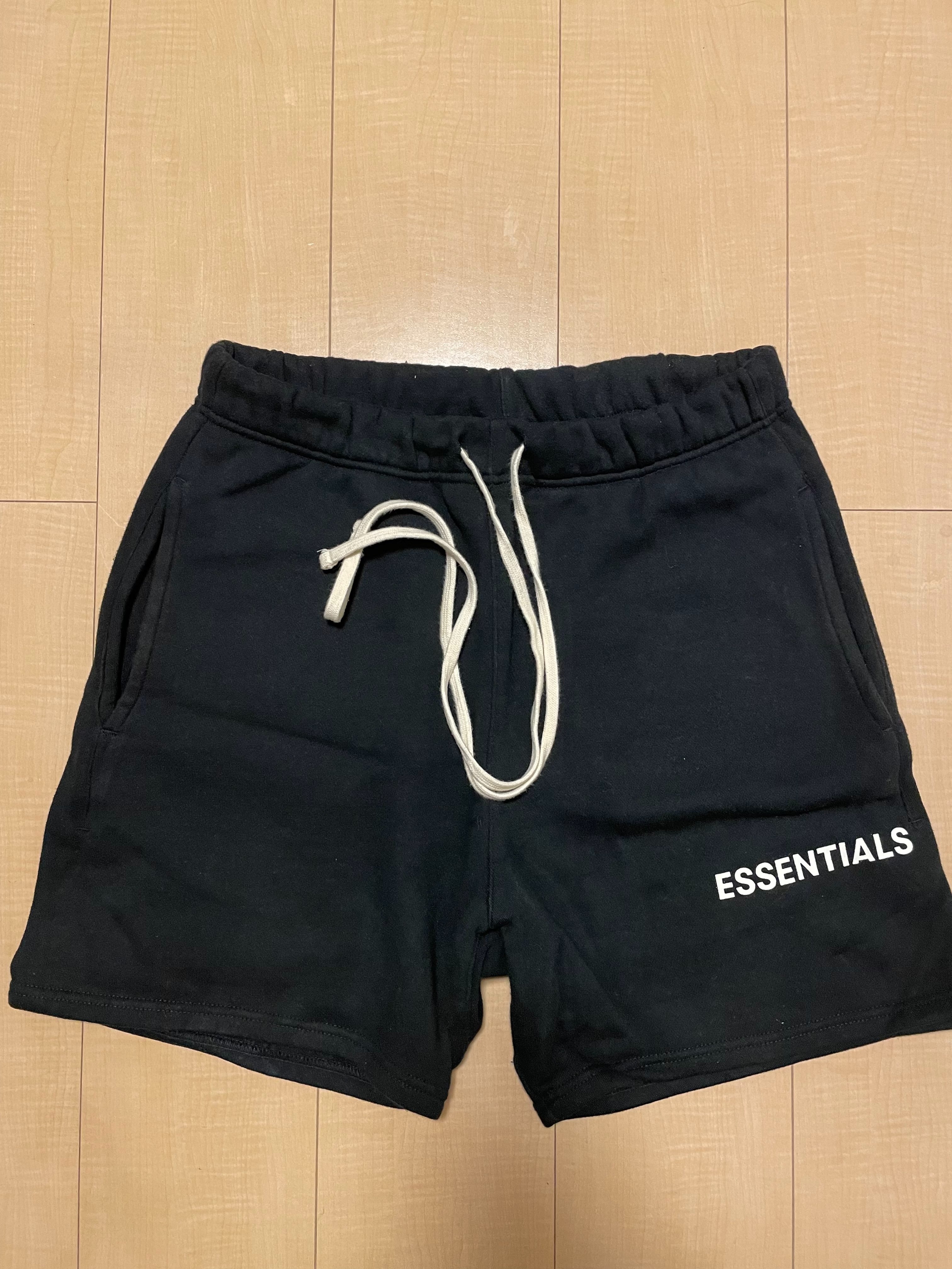 FEAR OF GOD Essentials Graphic Sweat Shorts "Black"