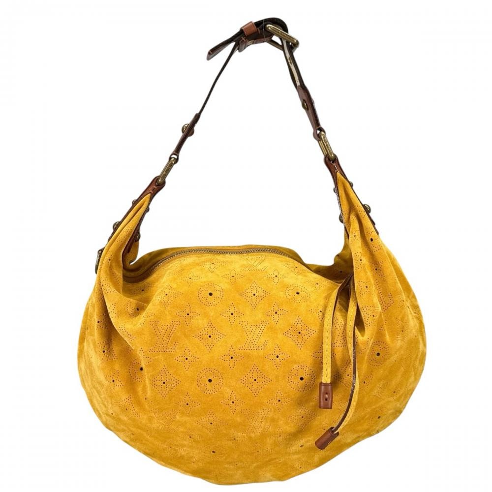 LOUIS VUITTON ルイヴィトン ショルダーバッグ モノグラム・スエード オナタGM ワンショルダー 肩掛け M95118  モノグラム・スエード   イエロー ゴールド金具 レディース【中古品】