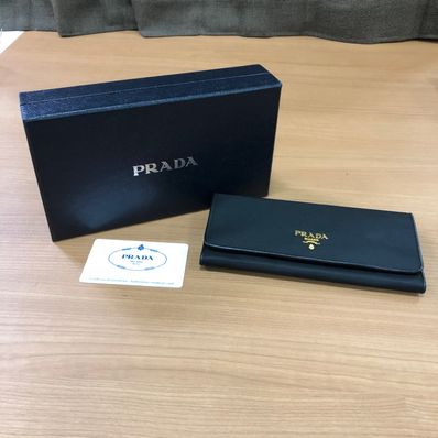 プラダ サフィアーノ長財布