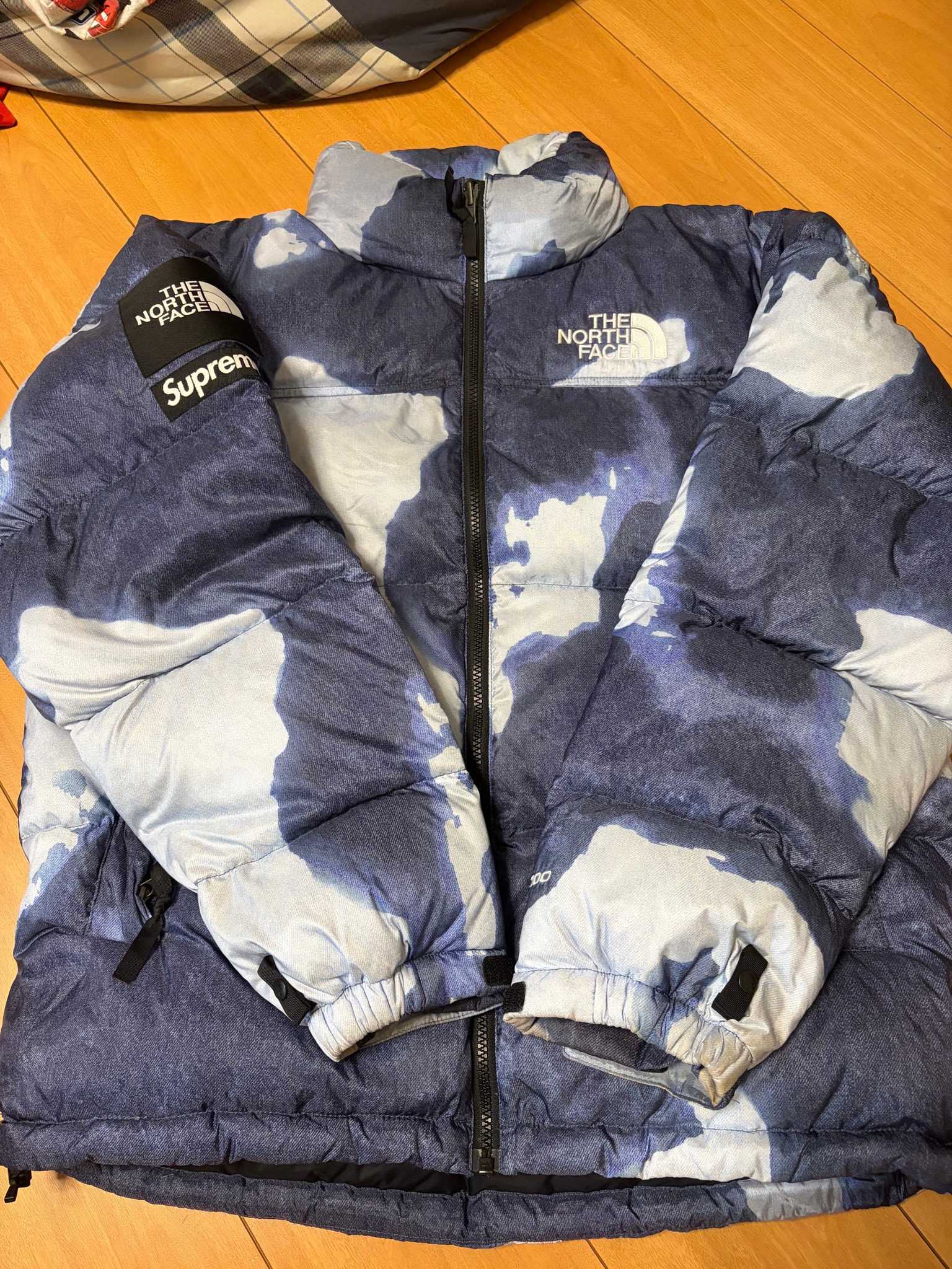 Supreme x The North Face Bleached Denim Print Nuptse Jacket "Indigo"