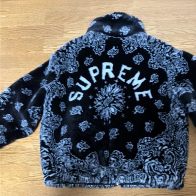 Supreme Bandana Faux Fur Bomber Jacket Supreme Bandana Faux Fur Bomber Jacket