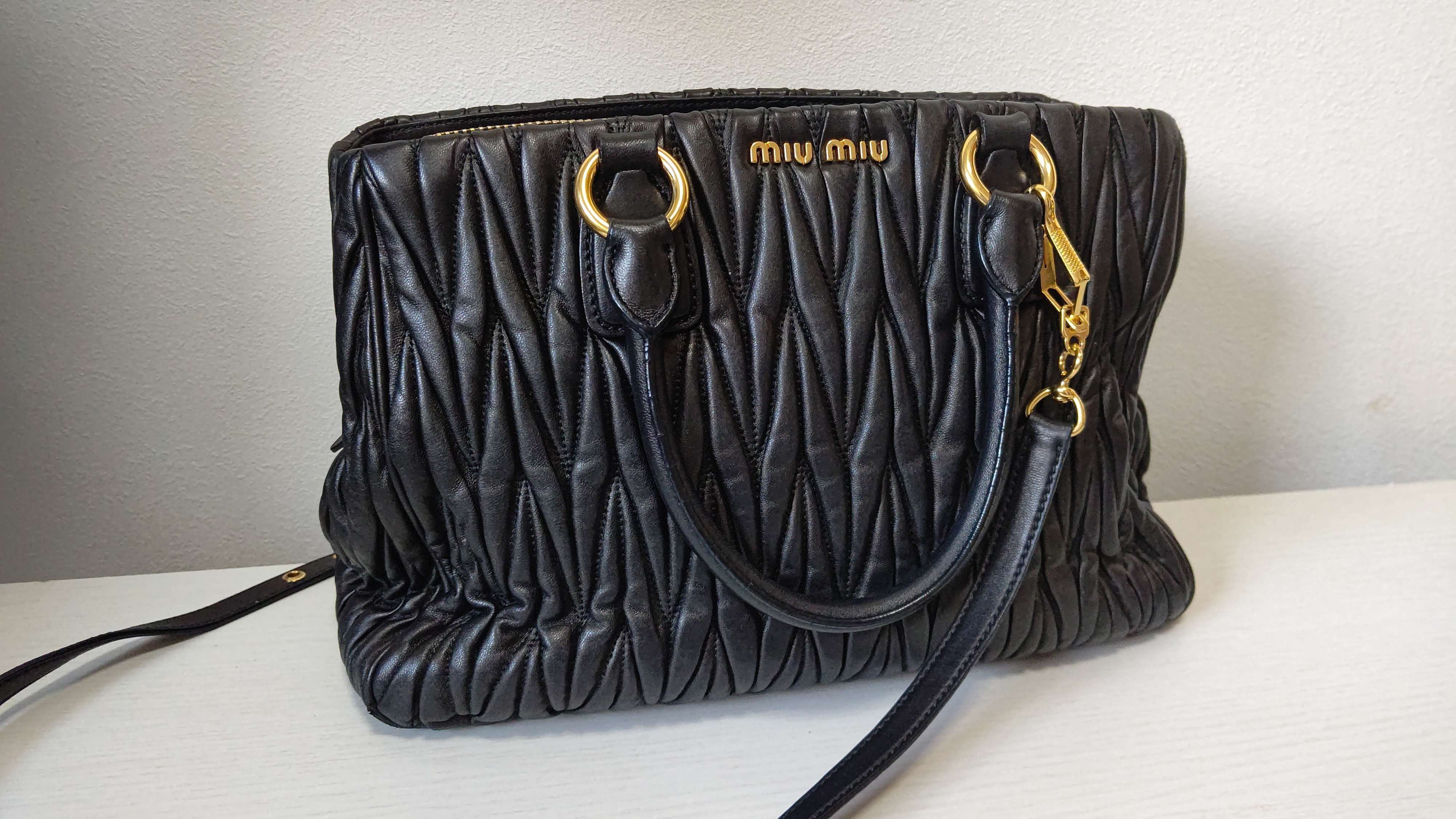 miumiu マテラッセ ブラック