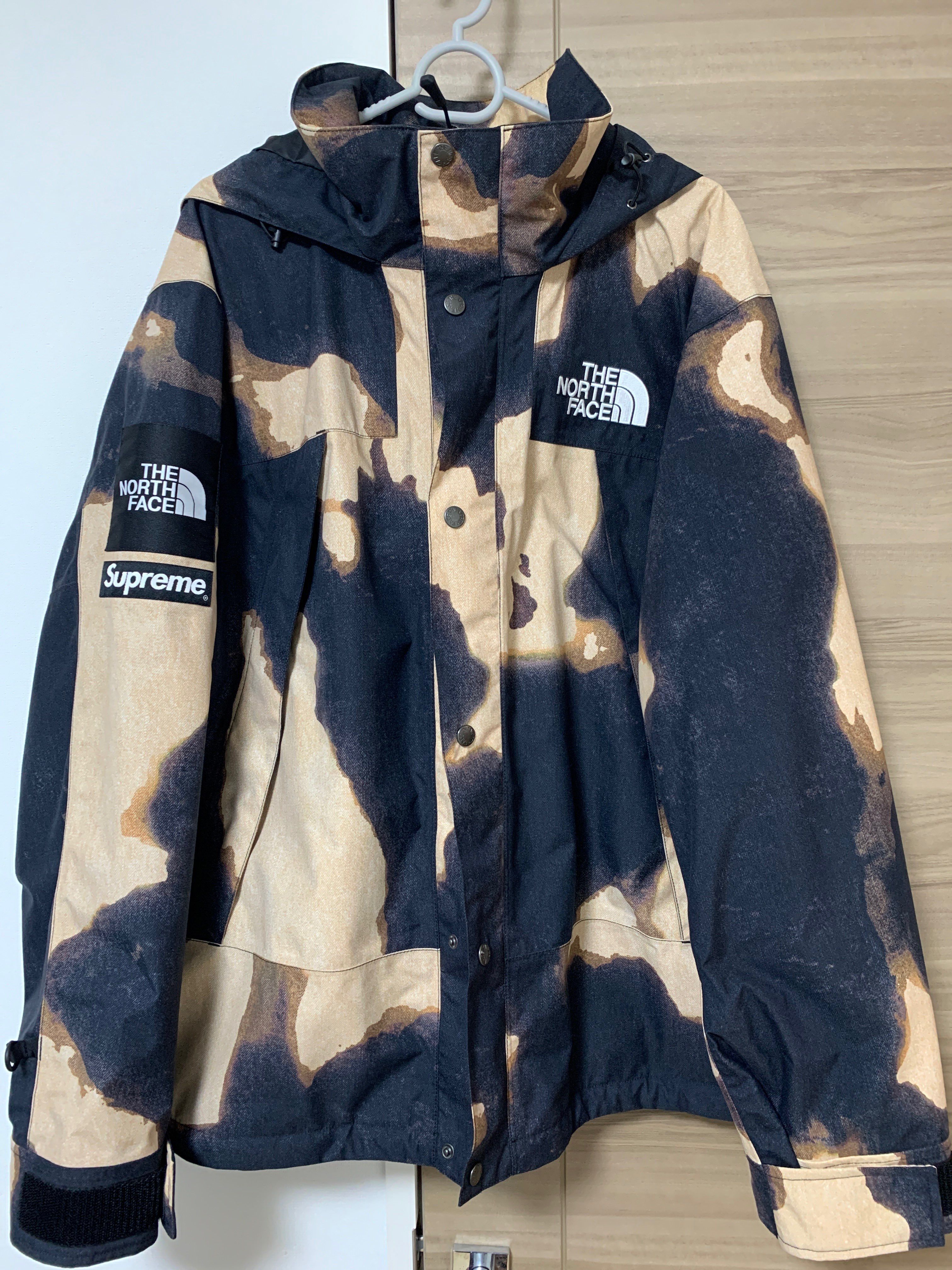 Supreme x The North Face Bleached Denim Print Mountain Jacket "Black"