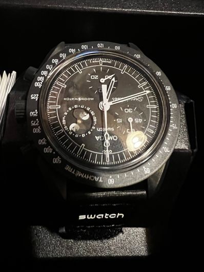 Snoopy x OMEGA x Swatch BIOCERAMIC MoonSwatch Mission To The Moonphase "Black" SO33B700