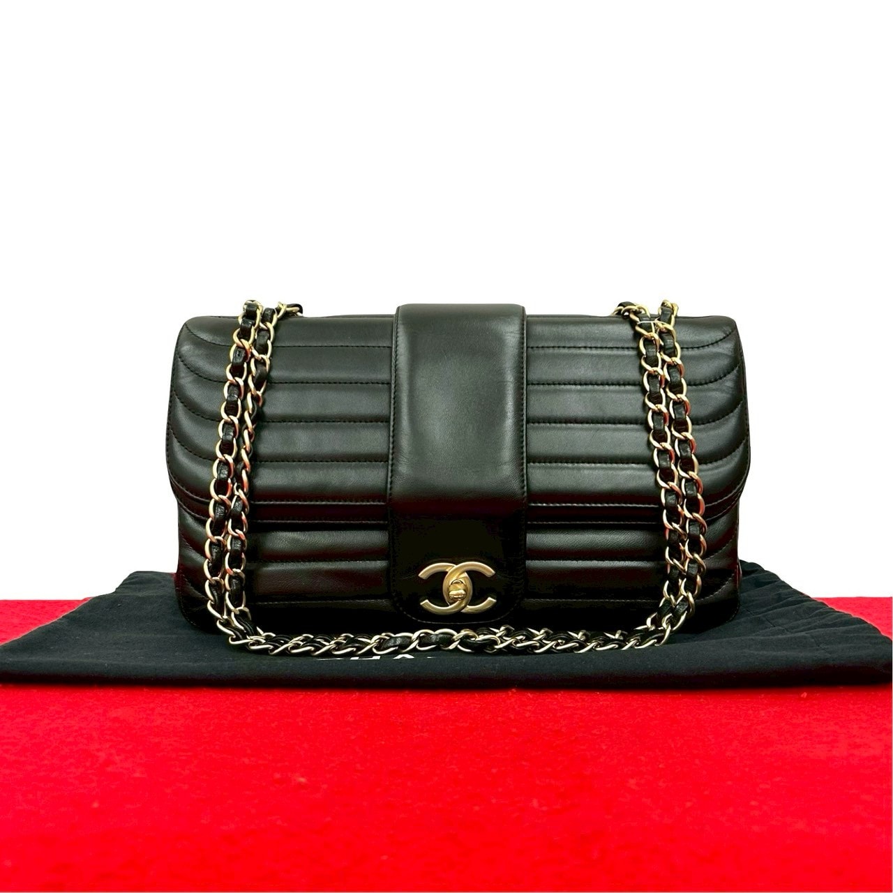 CHANEL シャネル ココマーク ラムスキン ショルダーバッグ ブラック
 22630