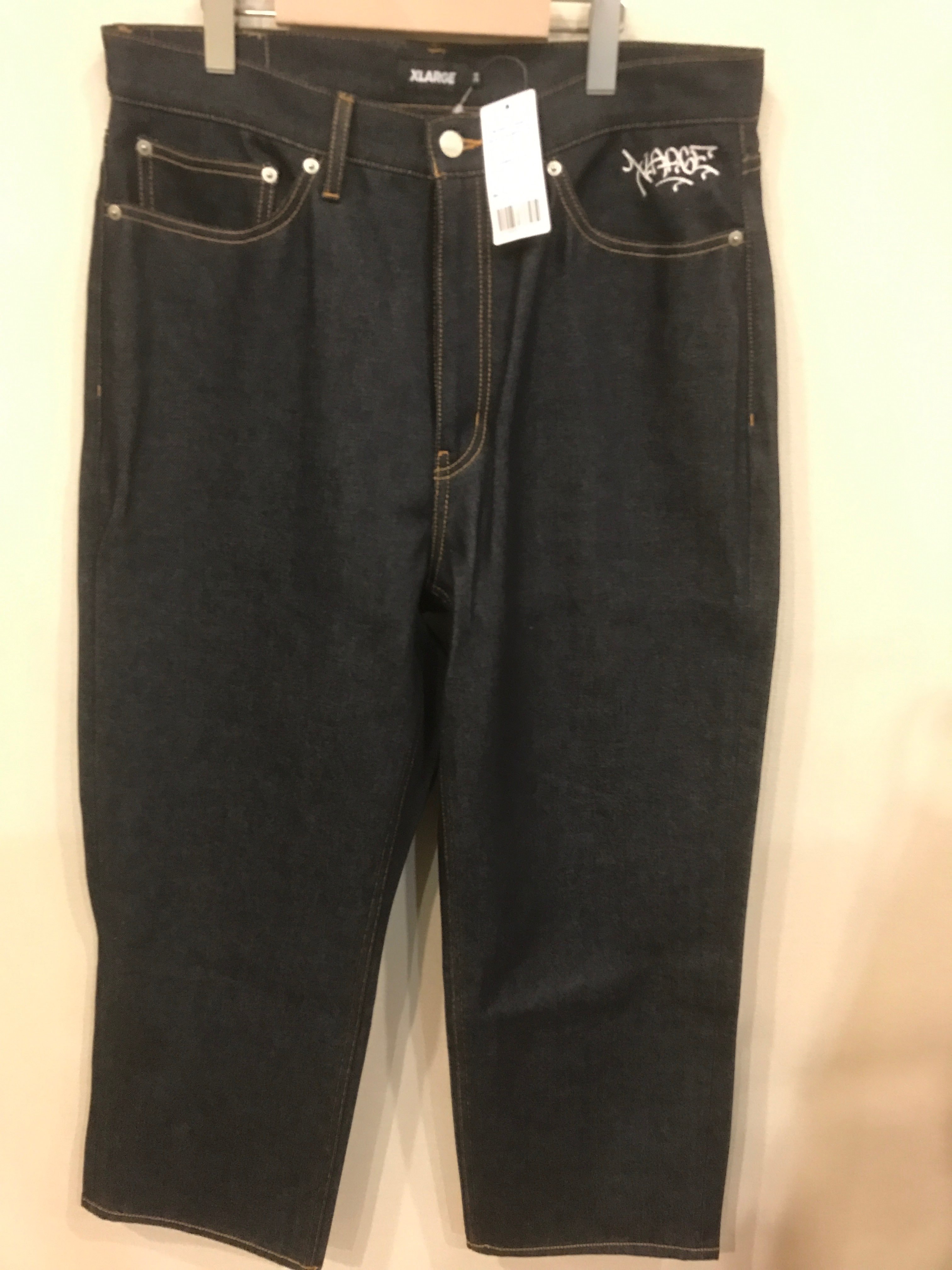 EMB GRAFFITI DENIM PANT