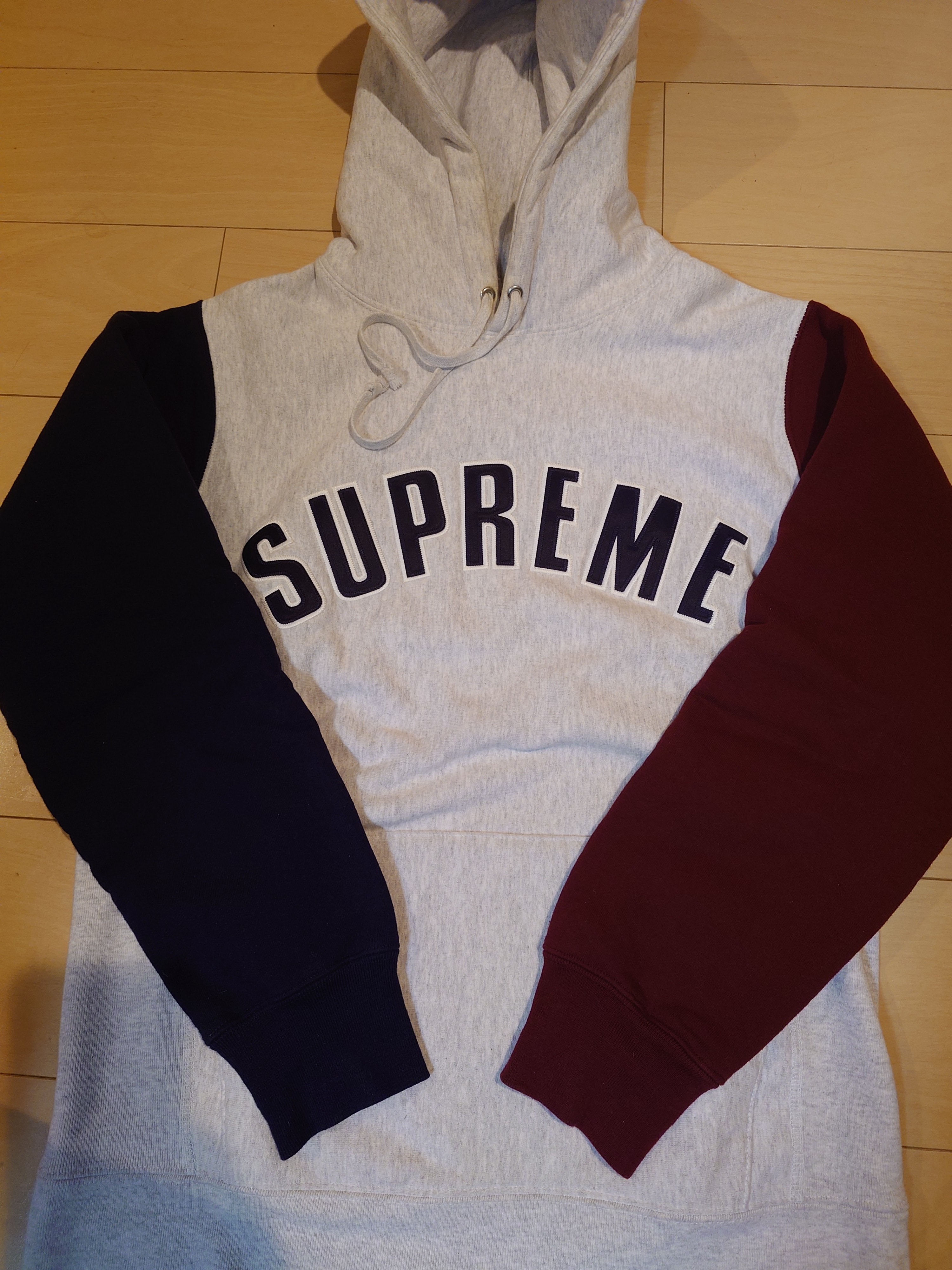 Supreme シュプリーム アーチロゴ パーカー グレー