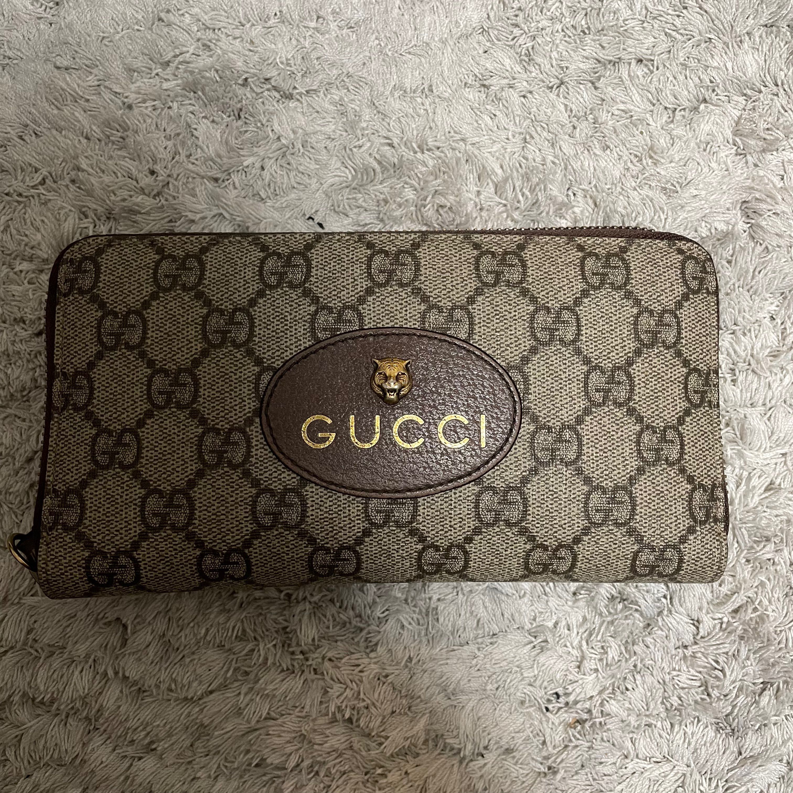 GUCCI Neo Vintage GG Supreme Zip Around Wallet
