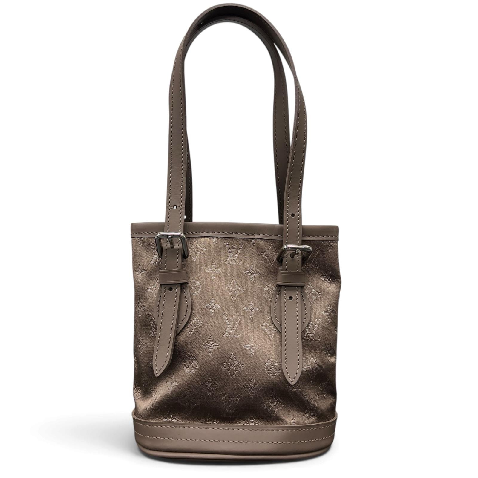 LOUIS VUITTON 極美品 ルイヴィトン リトルバケット モノグラムサテン ハンドバッグ M92145 サテン レザー SR0031 ベージュ シルバー ミニバッグ LV ヴィトン Aランク 中古 鑑定済 ヴィトンバッグ