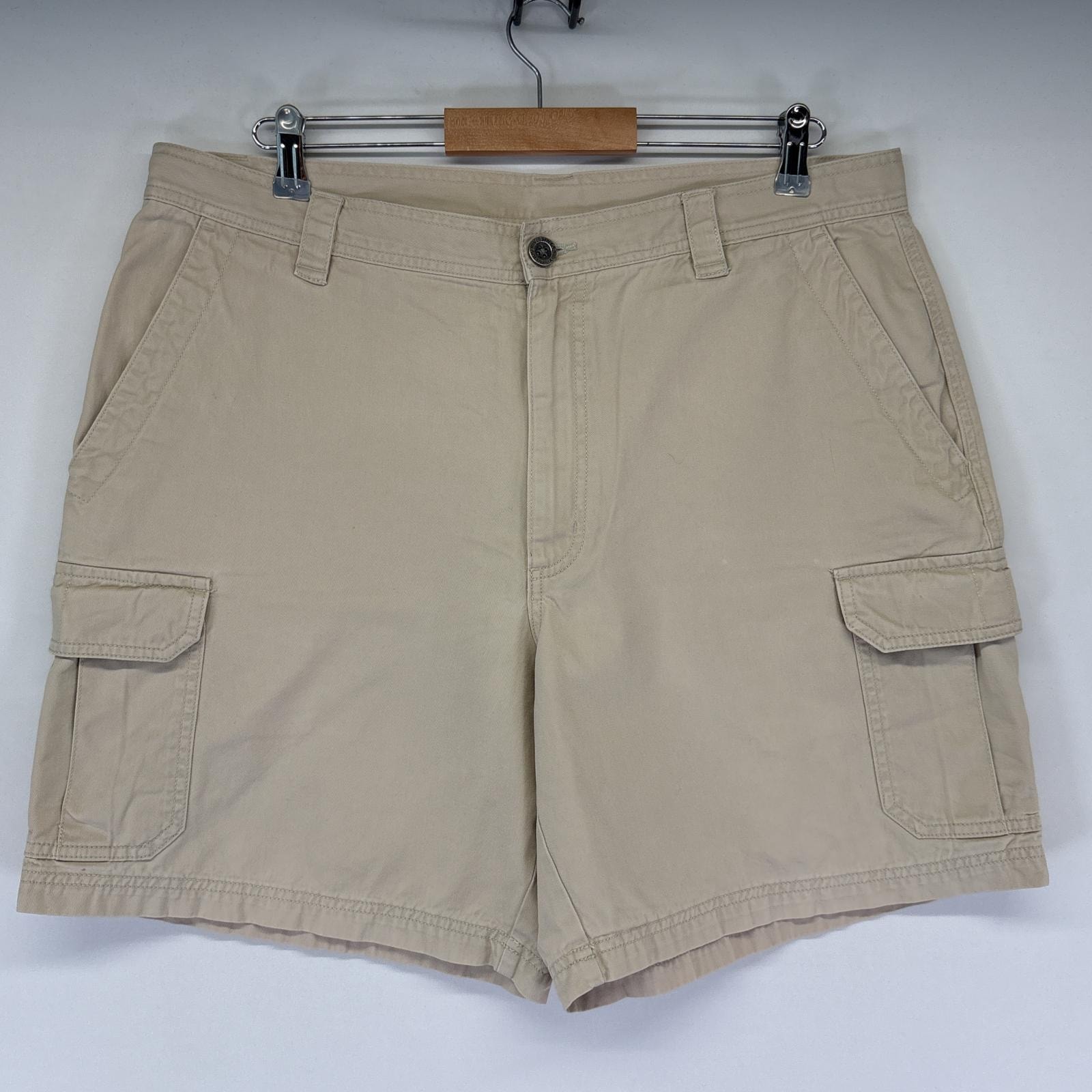 古着 コロンビア Columbia ショートパンツ キャンバス カーゴ 半ズボン ハーフパンツ 短パン 大きいサイズ w38 L8 ベージュ系 メンズ