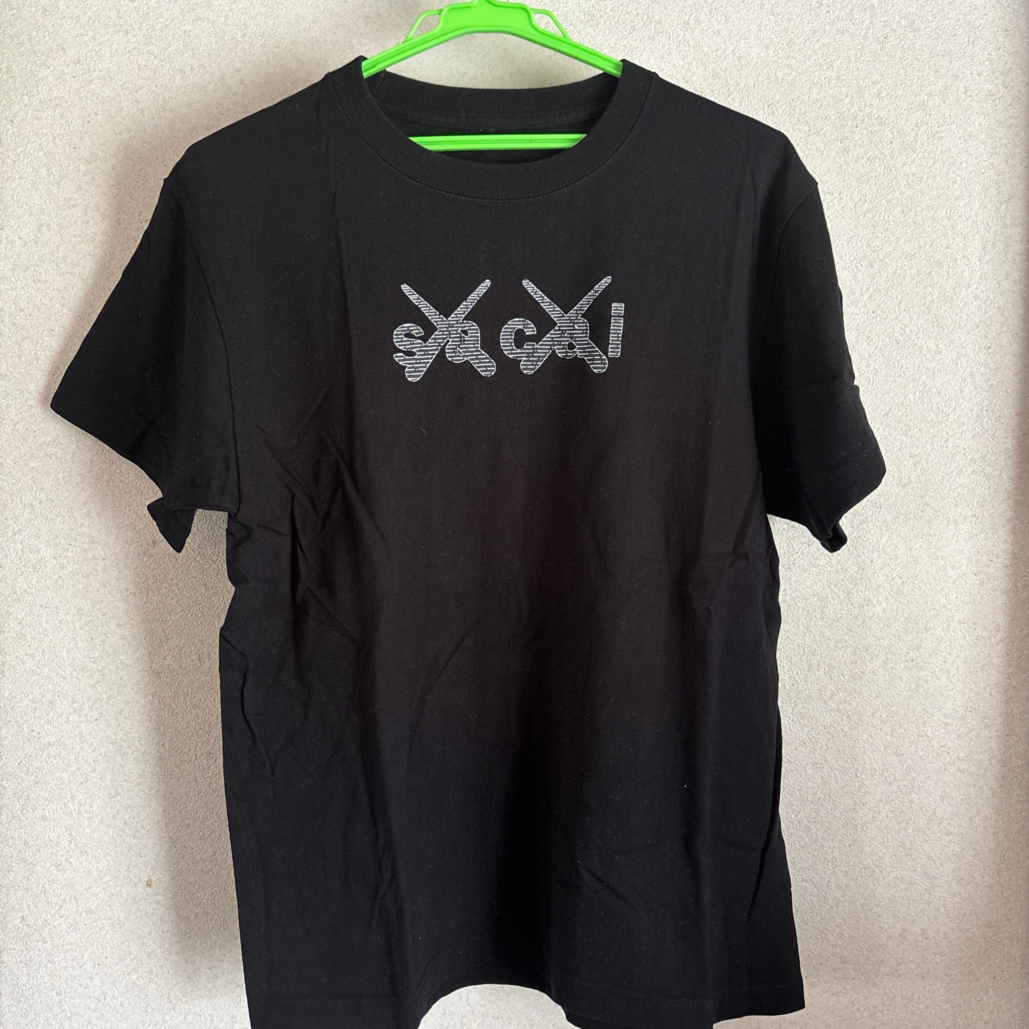 sacai x KAWS Print T-Shirt"Black"