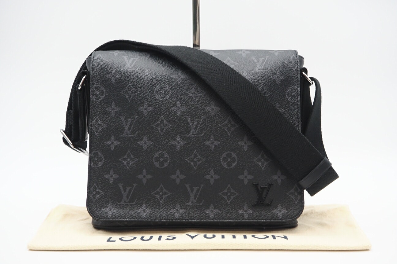 美品 LOUIS VUITTON ルイ・ヴィトン エクリプス ディストリクト PM NV2 M45272 ショルダーバッグ グレー コーティングキャンバス メンズ