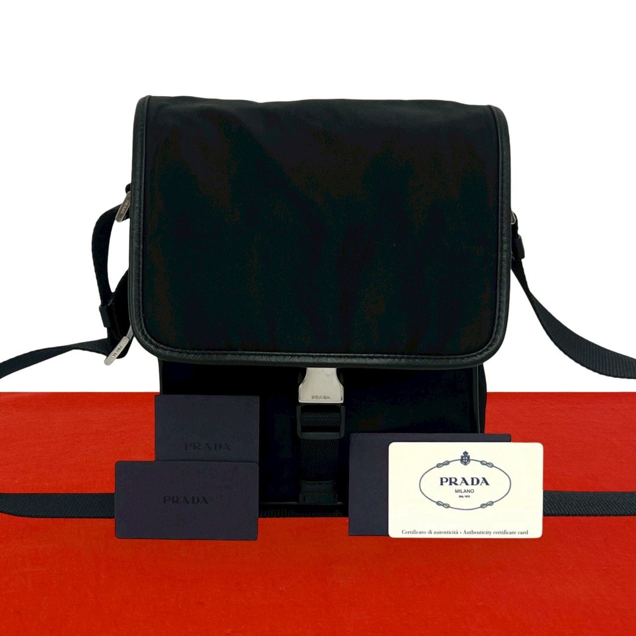 PRADA プラダ 三角ロゴ 金具 ナイロン レザー ショルダーバッグ ブラック
 19581