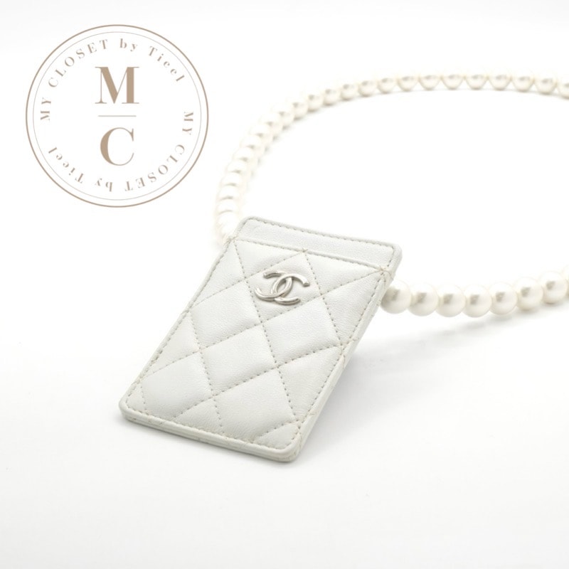 シャネル CHANEL カードケース カード入れ パスケース ホワイト シルバー ココマーク チャーム マトラッセ パールチェーン
