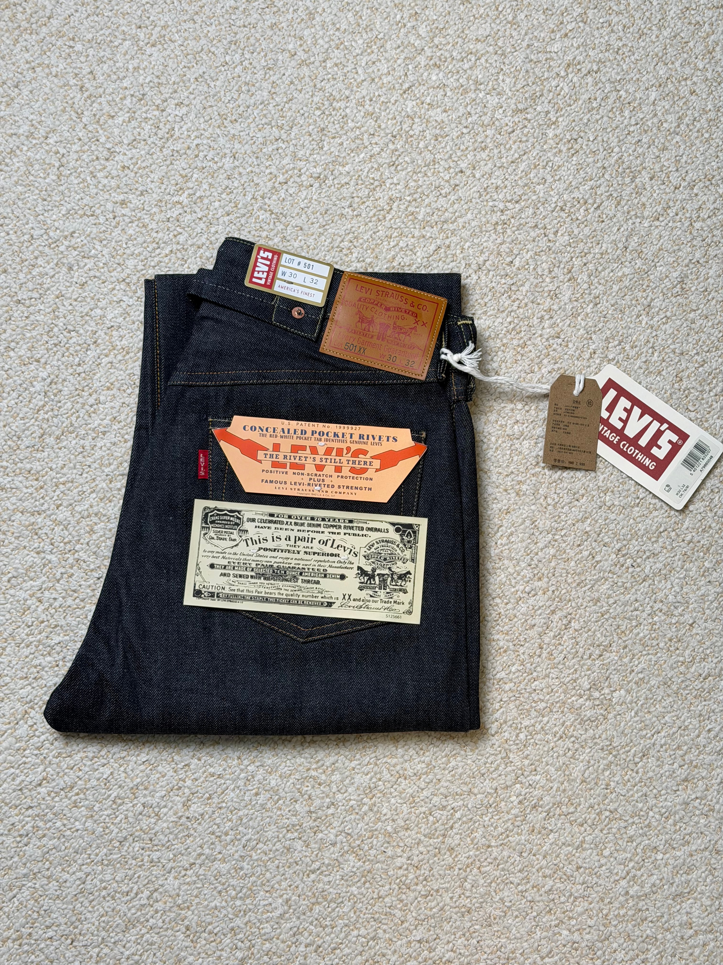 Levi's Vintage Clothing 1942 501 Jeans "Indigo Rigid"