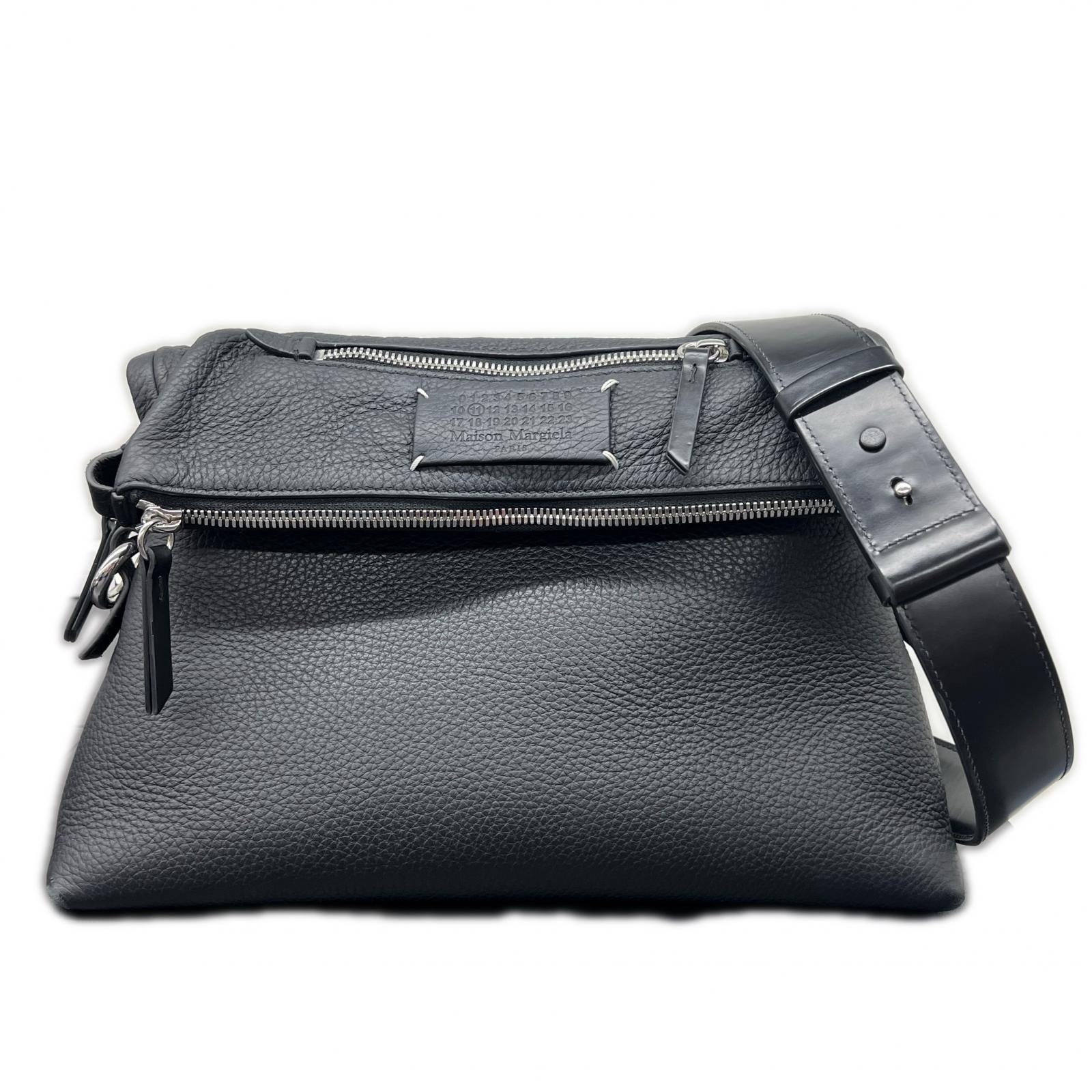 Maison Margiela 美品 メゾン マルジェラ 5AC シティ 2way クラッチバッグ ショルダーバッグ SB1WG0003 2026年 レザー ブラック マルタンマルジェラ ABランク 鑑定済 マルジェラバッグ