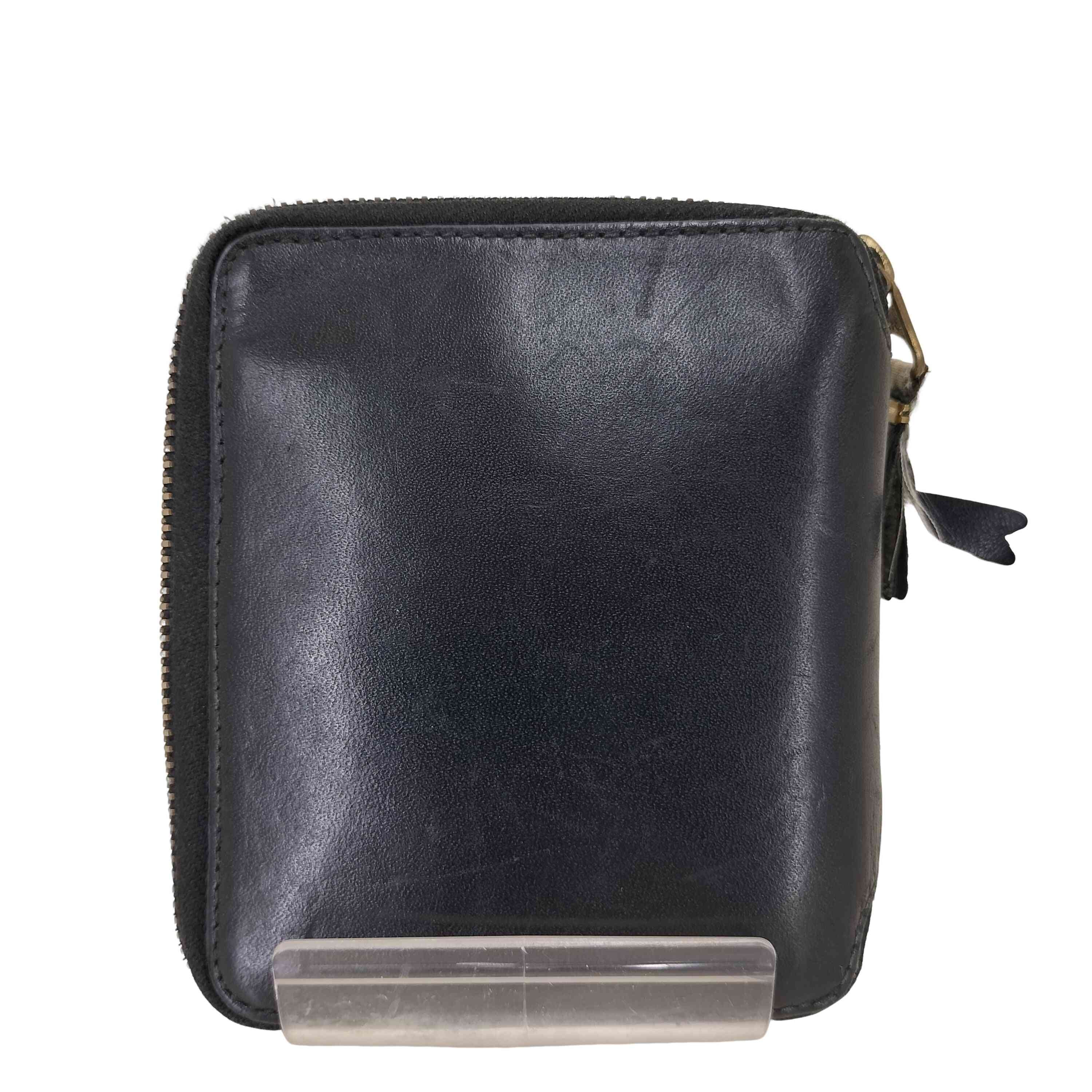 二つ折り財布 ラウンドジップ 財布【1142256826252】