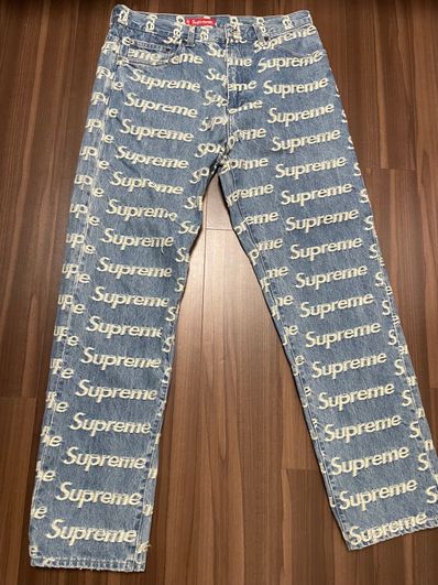 Supreme Frayed Logos Regular Jean "Blue"