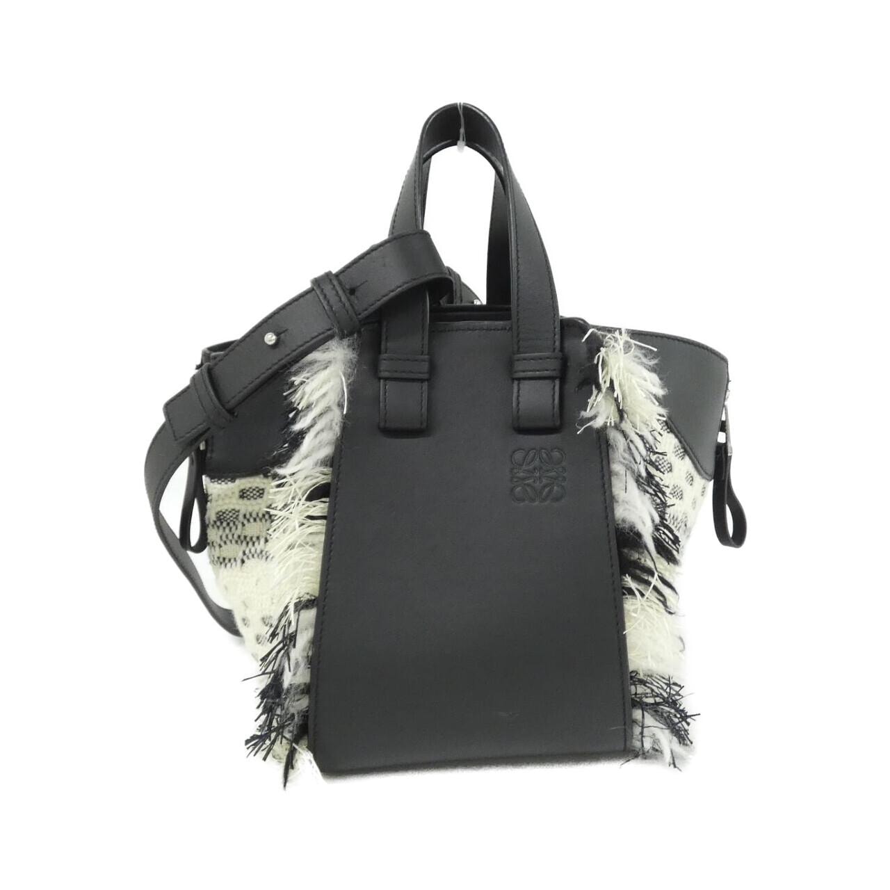 ロエベ HAMMOCK COMPACT FRINGES A538H13X59 ショルダーバッグ
