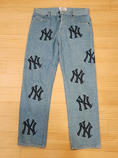 Supreme New York YankeesTM Regular Jean "Blue"