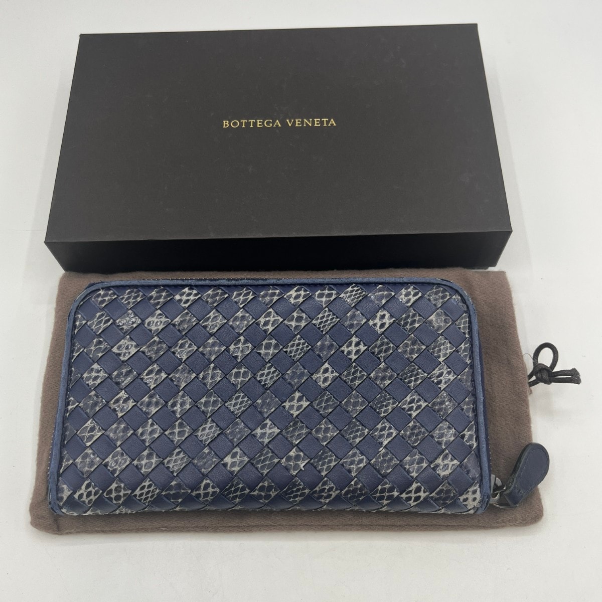 ◎◎BOTTEGA VENETA ボッテガヴェネタ イントレチャート パイソン×レザー ラウンドファスナー 長財布 S01921363V  ネイビー