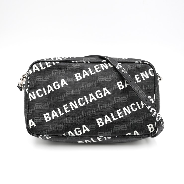 BALENCIAGA(バレンシアガ)BBモノグラム ショルダーバッグ カメラバッグ ブラック ホワイト ロゴ総柄 レザー PVC シルバー金具 斜め掛け レディース メンズ 702723【中古】