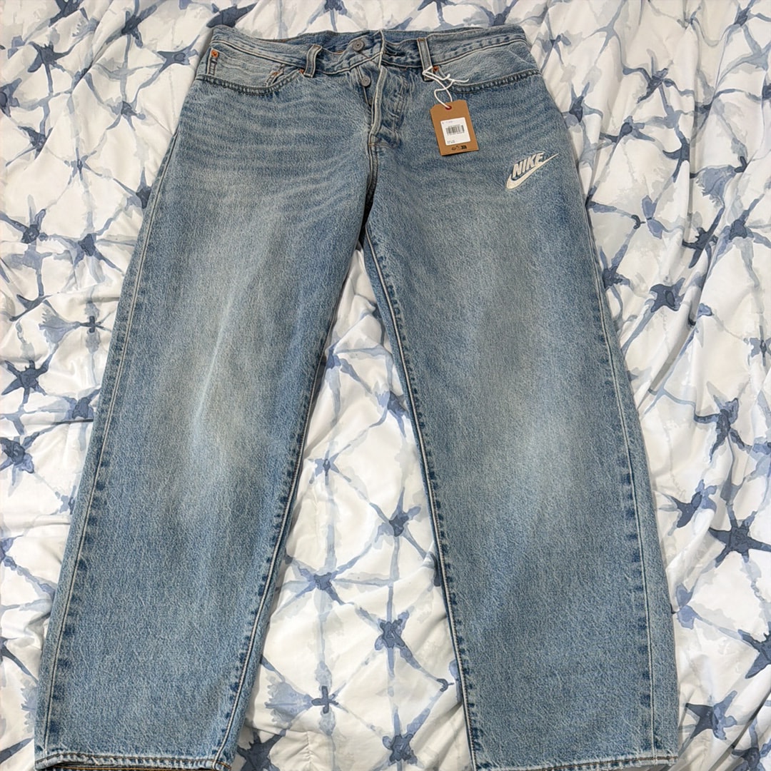 LEVI'S x Nike Baggy Jean "Light Indigo"