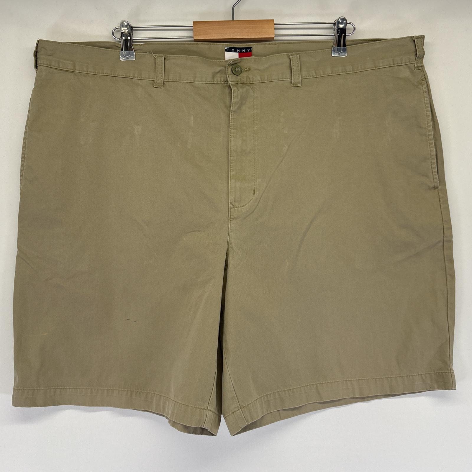 古着 トミーヒルフィガー TOMMY HILFIGER ショートパンツ チノパン 大きいサイズ 半ズボン ハーフパンツ 短パン ワンポイント w44  ベージュ メンズ