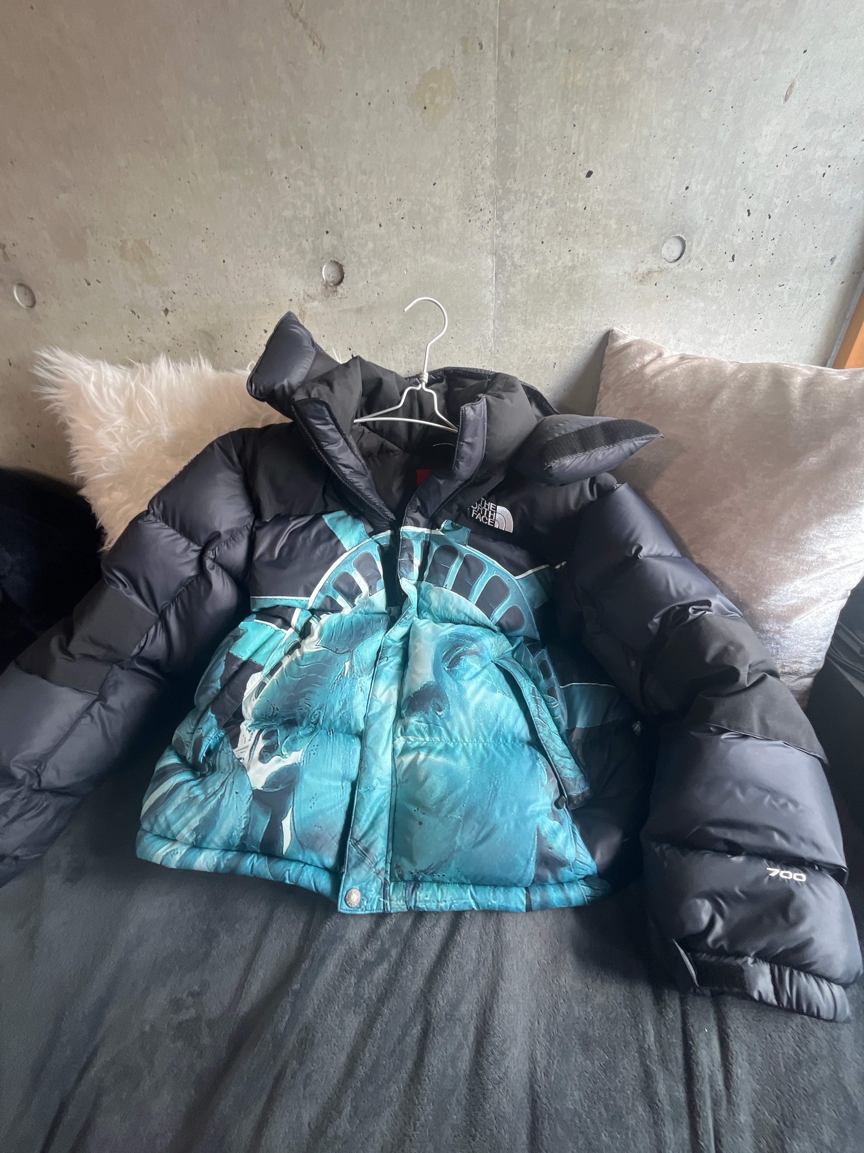 Supreme x The North Face Statue of Liberty Baltoro Jacket "Black"