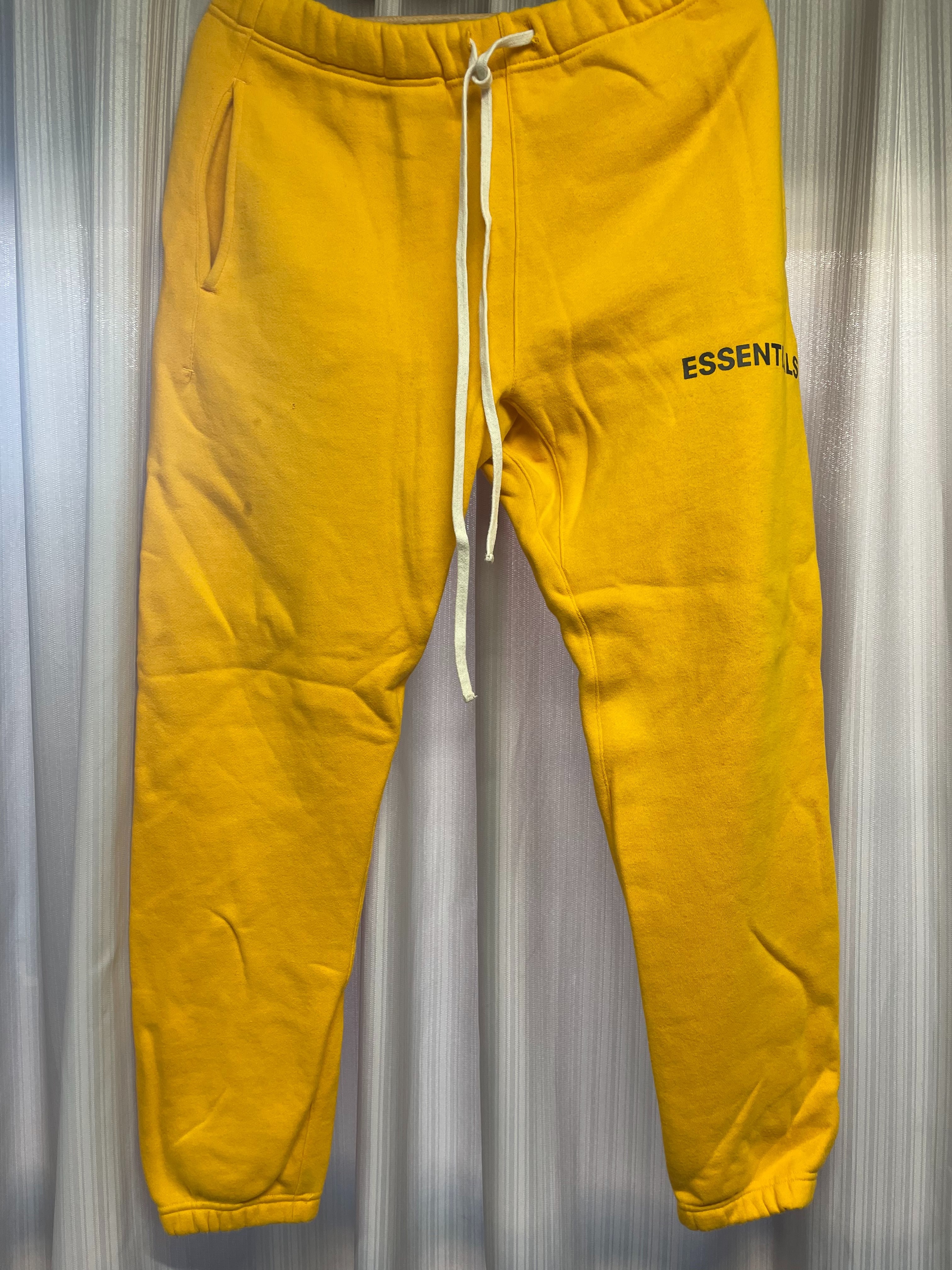 FEAR OF GOD Essentials Graphic Sweatpants "Yellow"