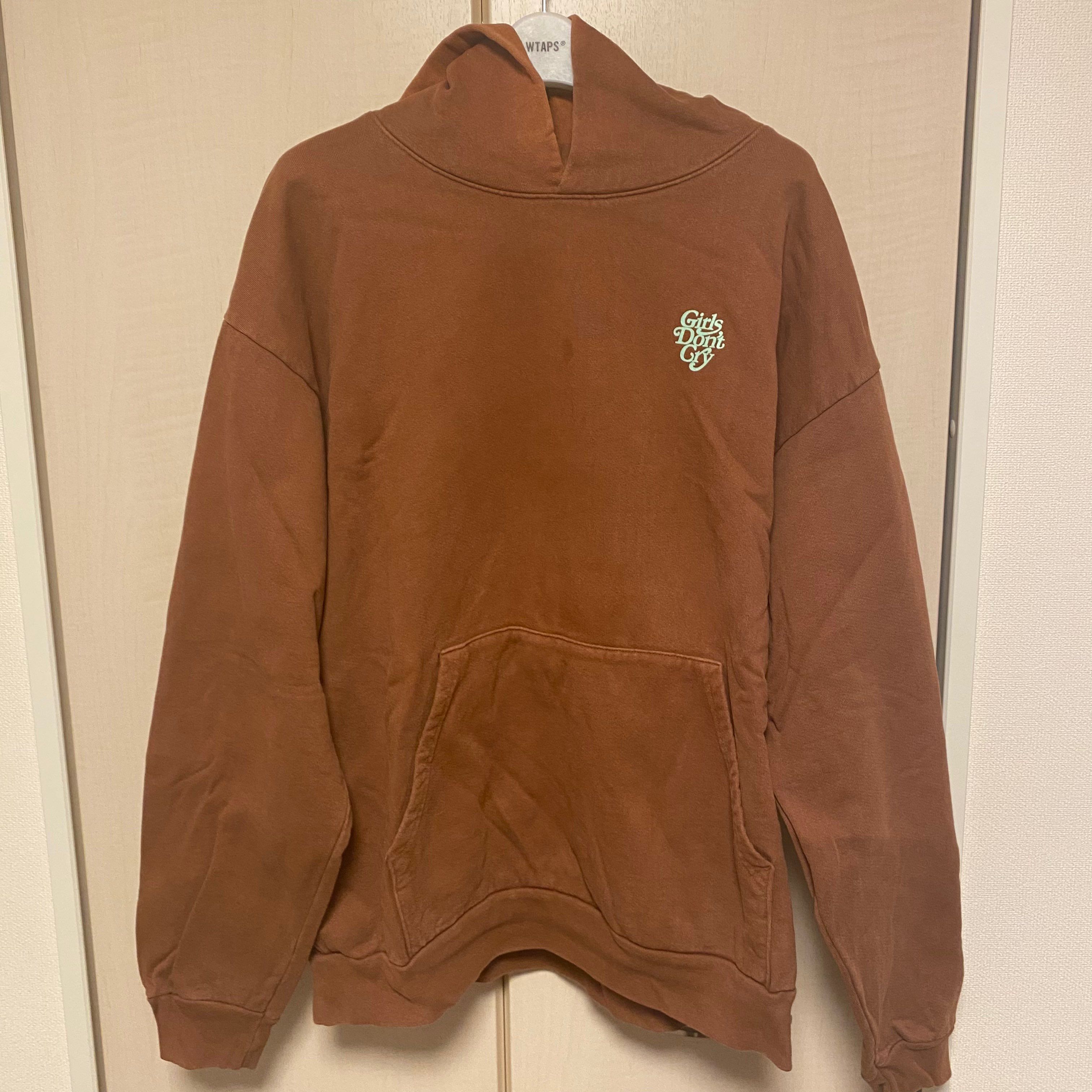 Girls Don’t Cry フーディー ブラウン