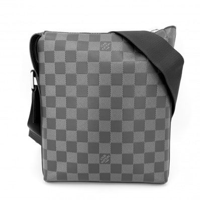 LOUIS VUITTON ルイヴィトン ショルダーバッグ ダミエアンフィニ ディスカバリーメッセンジャーPPM 肩掛け 斜め掛け N40122 ブラック 黒 マットシルバー金具 メンズ【中古品】