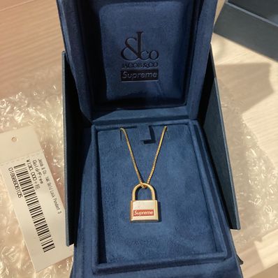 Supreme x Jacob & Co. 14K Gold Lock Pendant "Gold"