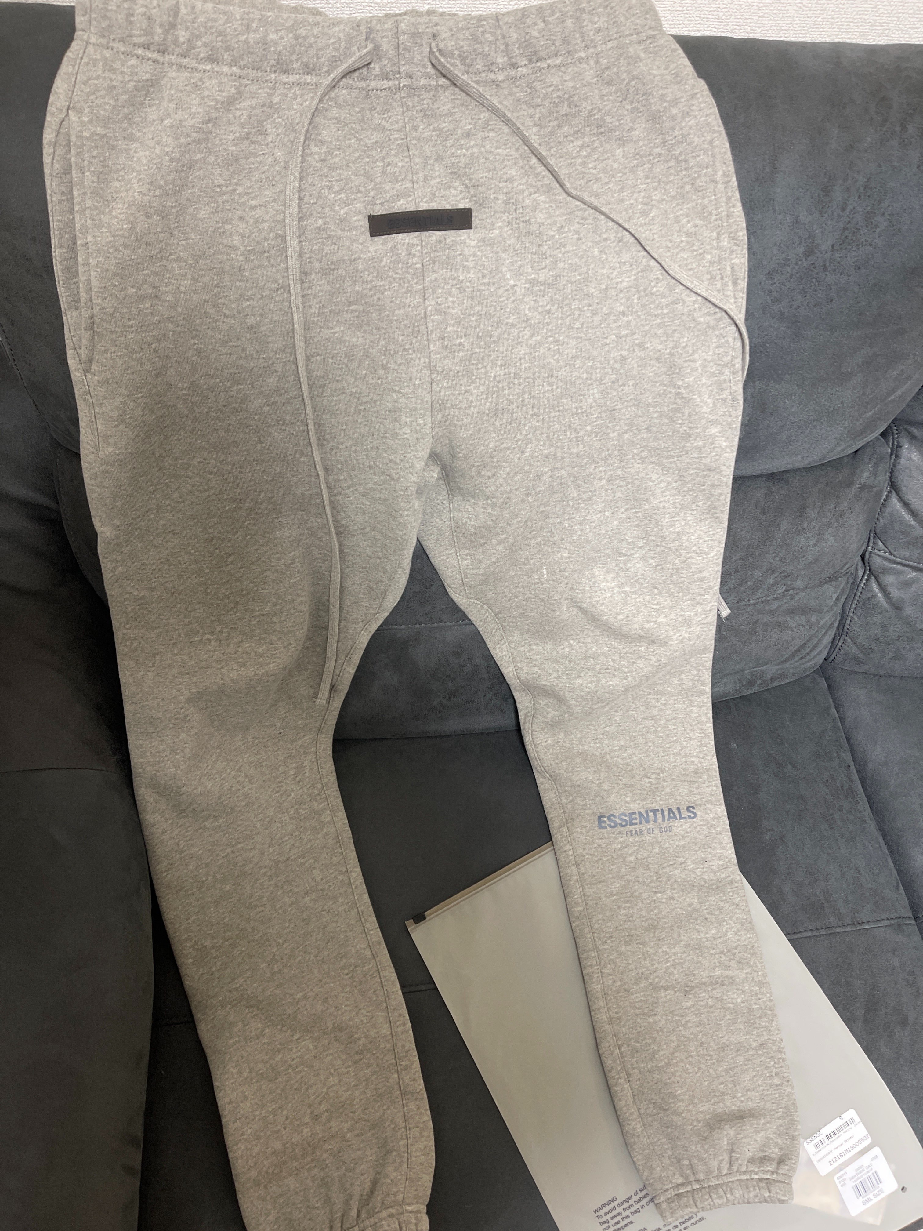 FEAR OF GOD ESSENTIALS Sweatpant "Dark Heather Oatmeal"