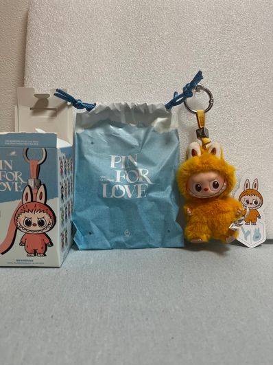 POP MART THE MONSTERS (LABUBU) Pin for Love Series-Vinyl Plush Pendant (N-Z) Y