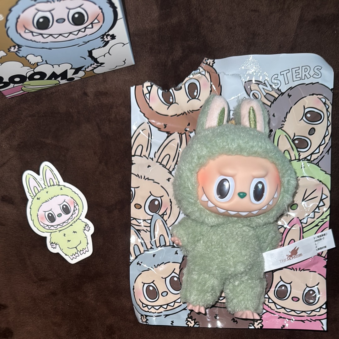 POP MART THE MONSTERS (LABUBU) Exciting Macaron Plush Series GREEN GRAPE