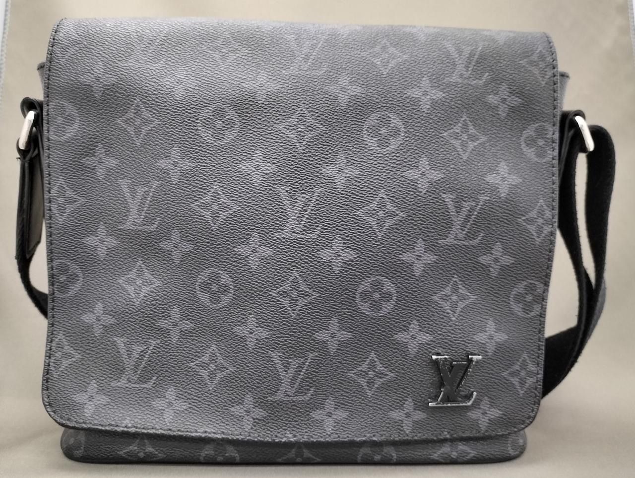 Louis Vuitton Monogram Eclipse District PM NM