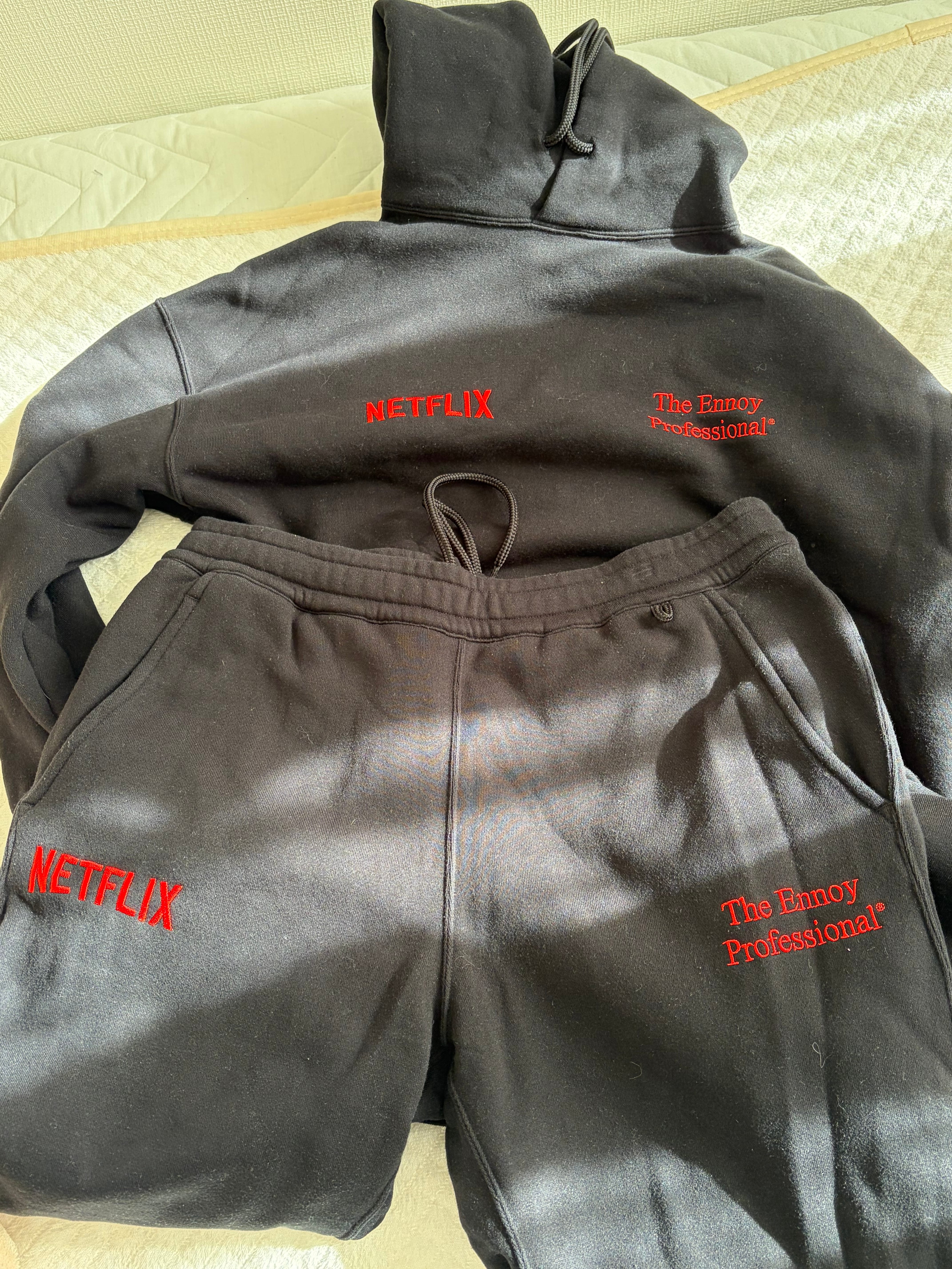 ENNOY Stylistshibutsu x Netflix 23AW Hoodie+Pants Setup "Black/Netflix Red"