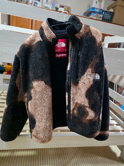Supreme x The North Face Bleached Denim Print Fleece Jacket "Black"