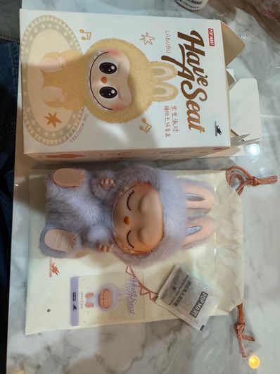 POP MART THE MONSTERS (LABUBU) Have a Seat Plush Series ZIZI